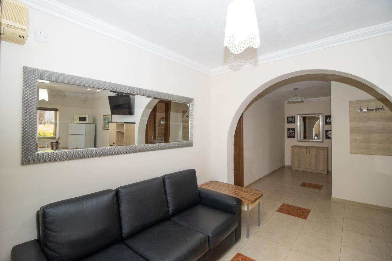 Tranquil Villa Apartments Units Mellieha Ngoại thất bức ảnh